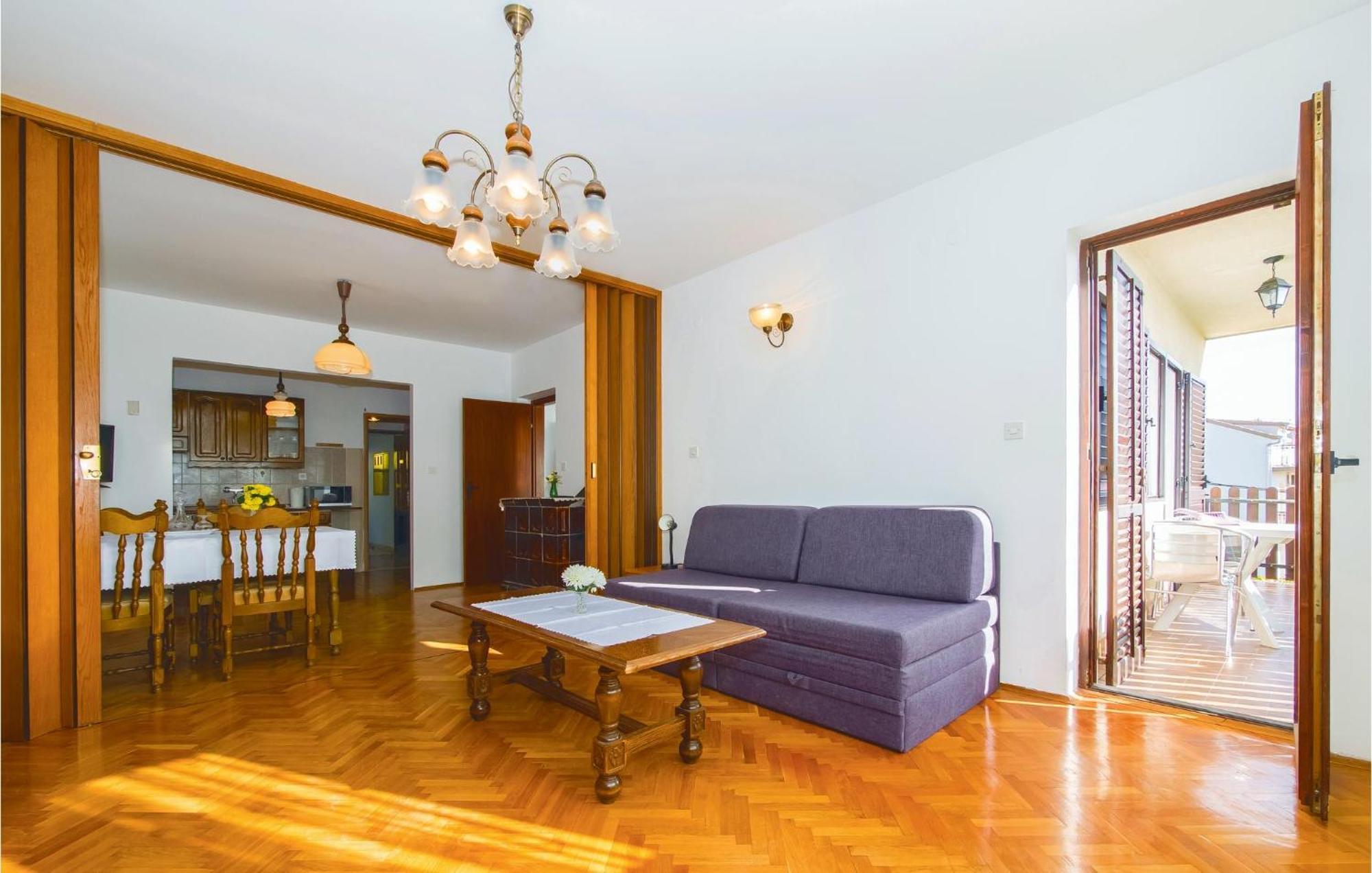 Lovely Apartment In Podstrana With Kitchen エクステリア 写真
