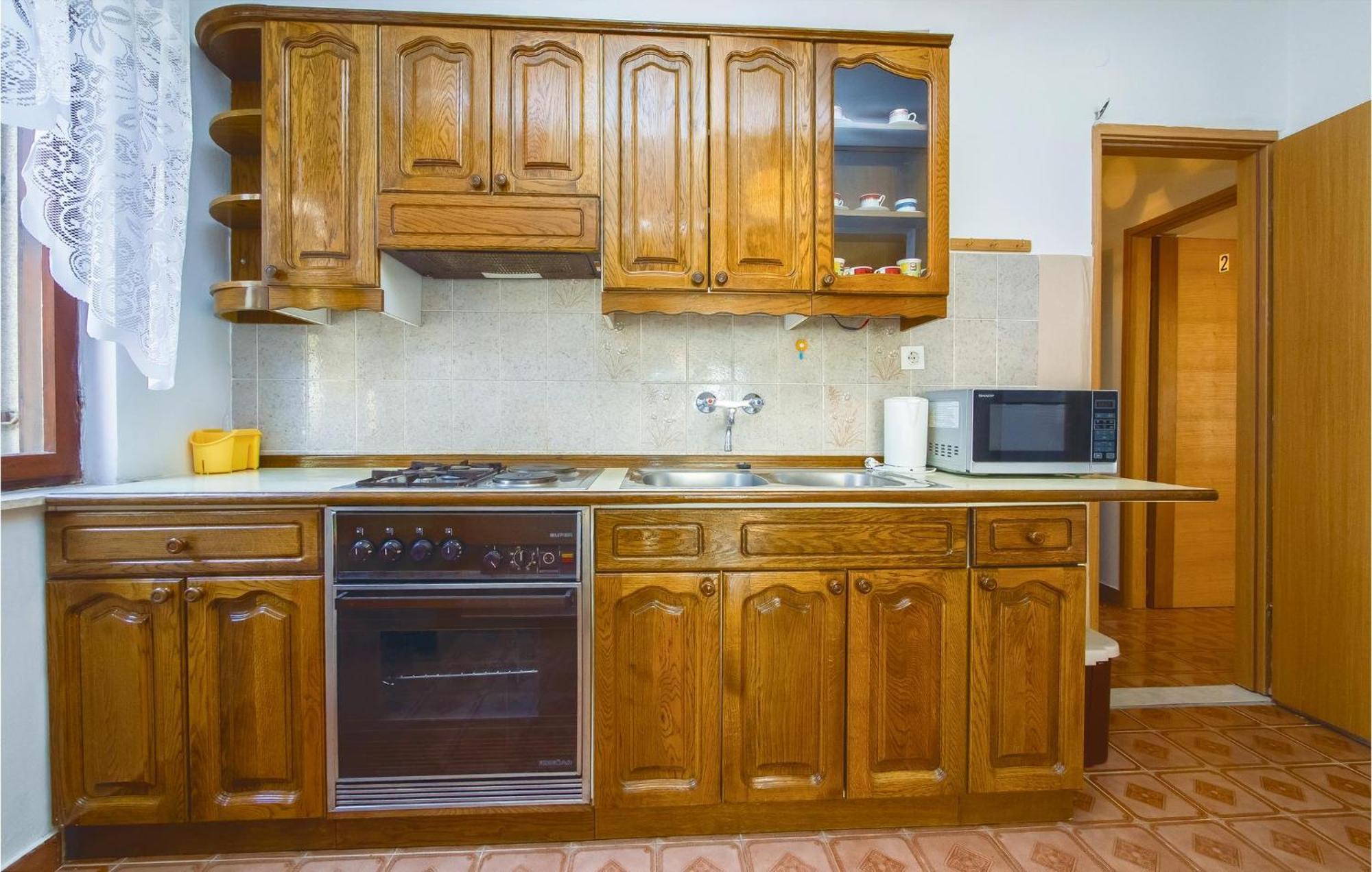 Lovely Apartment In Podstrana With Kitchen エクステリア 写真